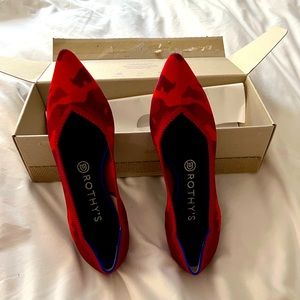 Rothy’s The Point in red camo BRAND NEW